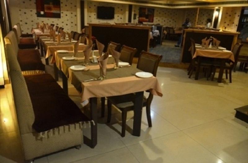 Seven Sky Clarks Exotica Hotel Bhuj Bagian luar foto