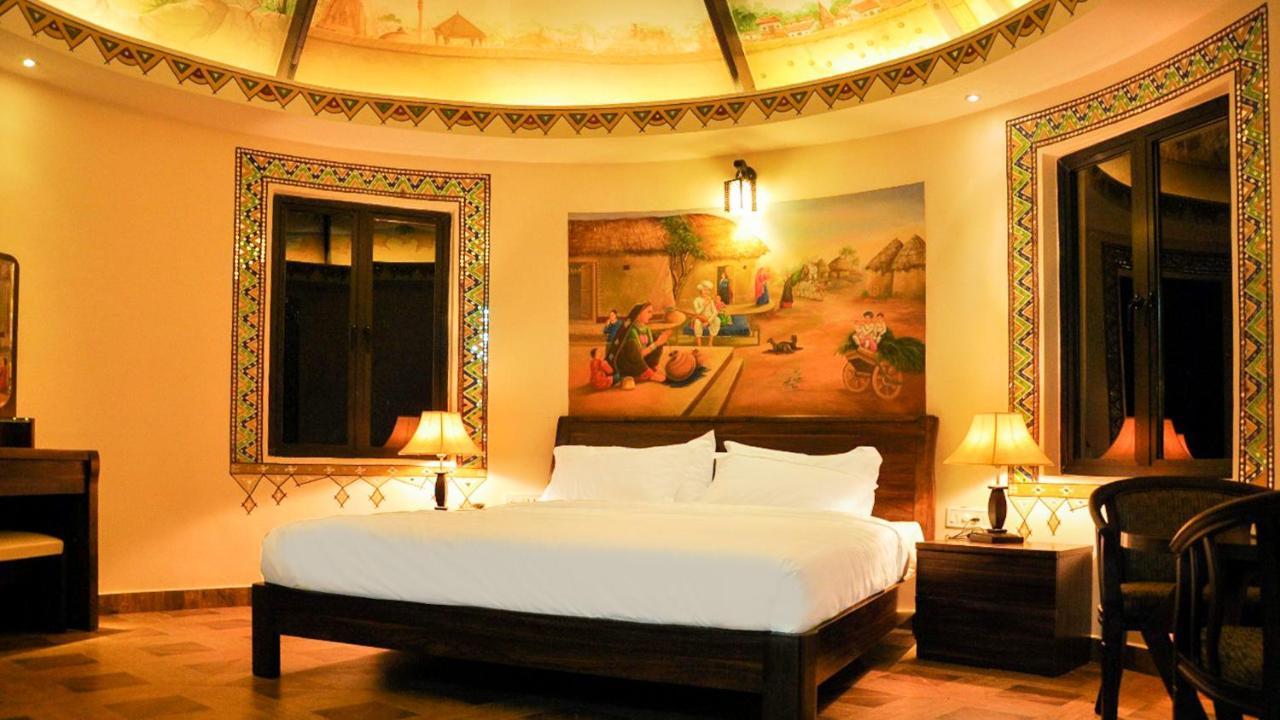Seven Sky Clarks Exotica Hotel Bhuj Bagian luar foto