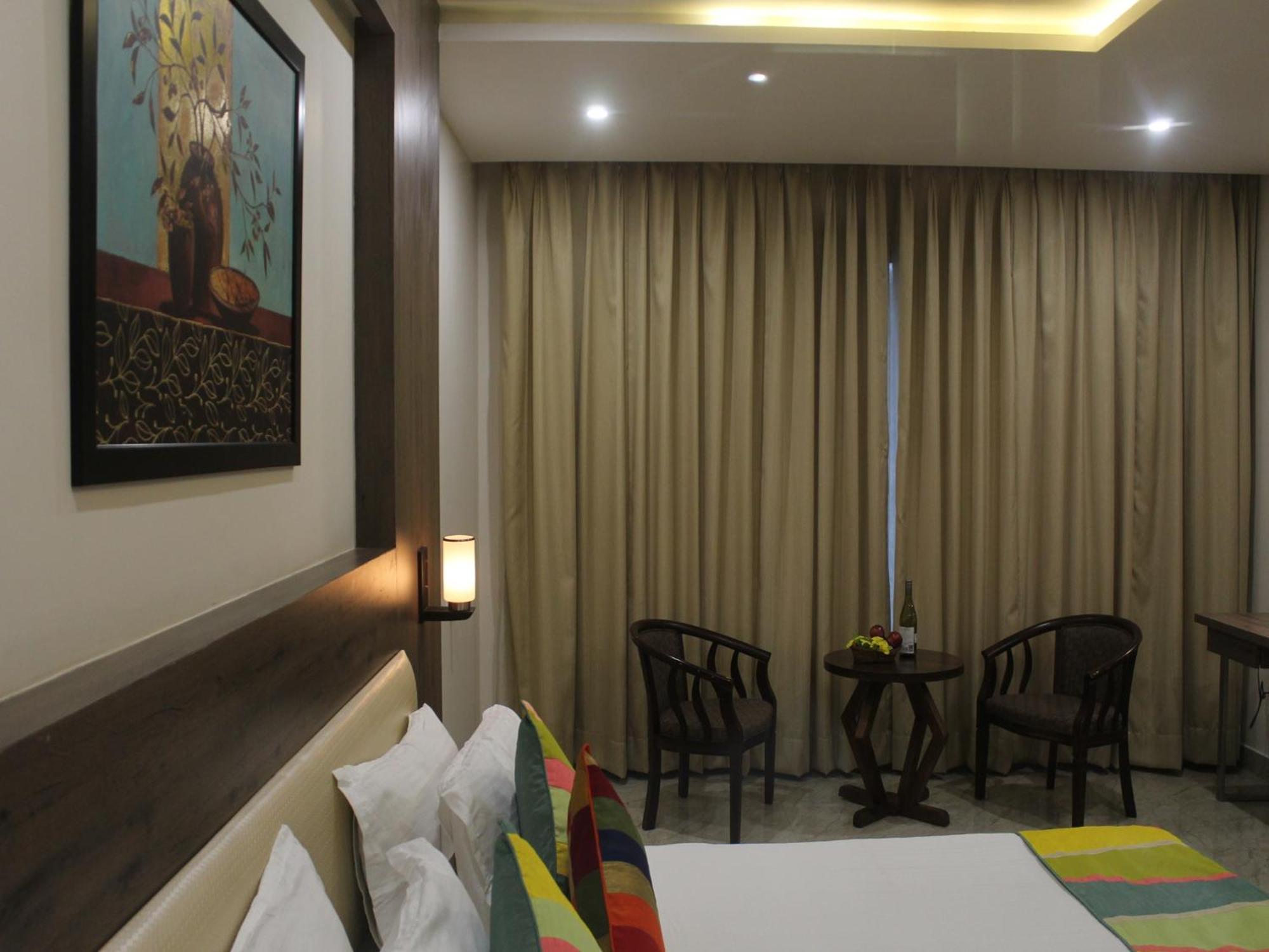 Seven Sky Clarks Exotica Hotel Bhuj Bagian luar foto