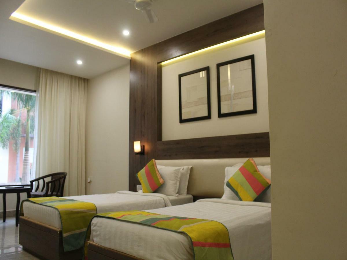 Seven Sky Clarks Exotica Hotel Bhuj Bagian luar foto